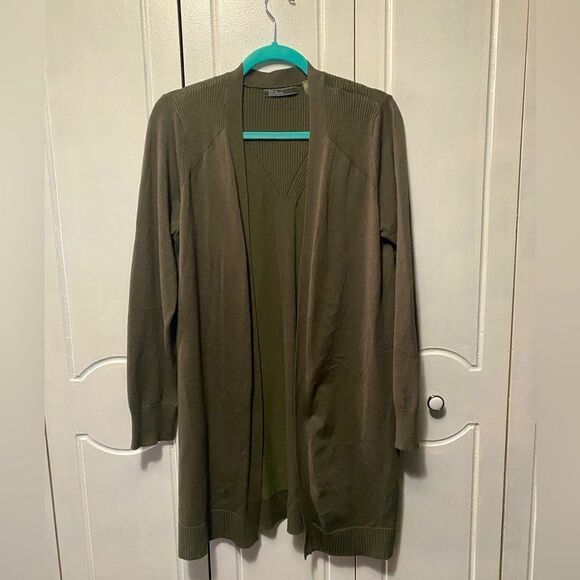 89th & Madison Lightweight Open-Front Longline Sweater. Olive Green. Size L - Picture 1 of 7